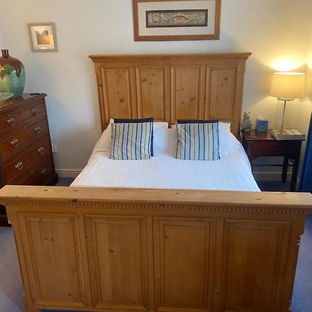 Beautiful Private Room With Kingsize Bed And Large Private En-Suite 피터버러 외부 사진